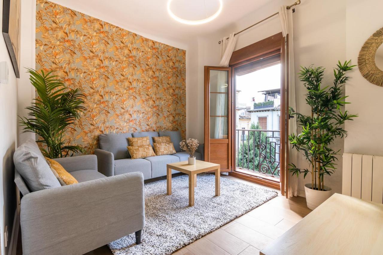 Tuguest Plaza Pescaderia - Catedral Apartment Гранада Екстериор снимка