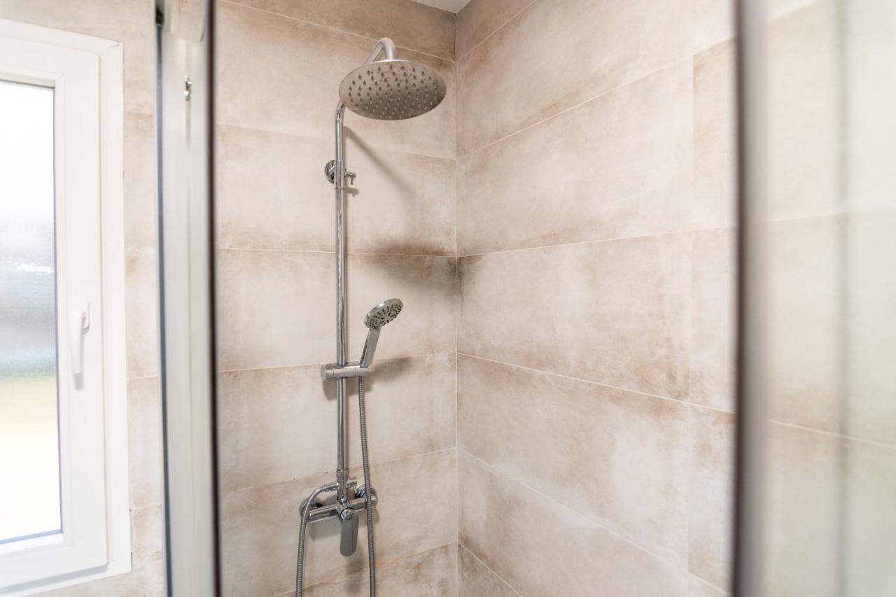 Tuguest Plaza Pescaderia - Catedral Apartment Гранада Екстериор снимка