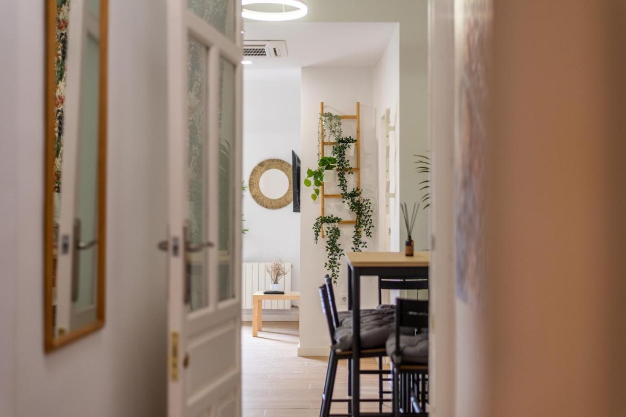 Tuguest Plaza Pescaderia - Catedral Apartment Гранада Екстериор снимка