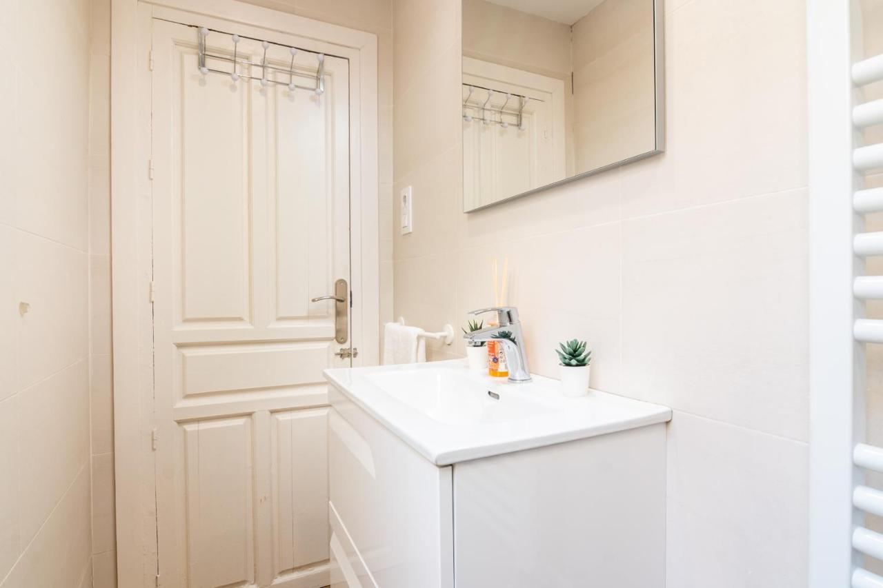 Tuguest Plaza Pescaderia - Catedral Apartment Гранада Екстериор снимка