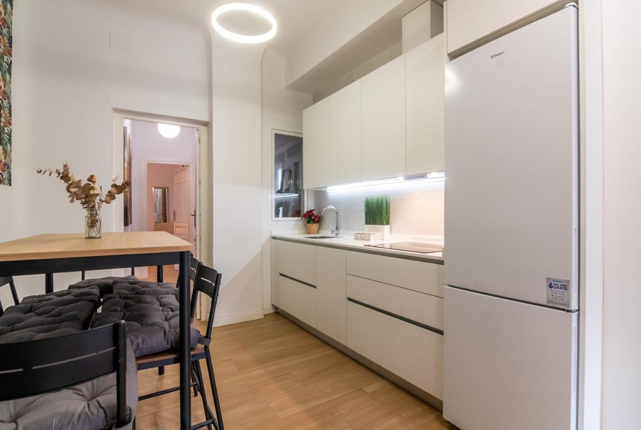 Tuguest Plaza Pescaderia - Catedral Apartment Гранада Екстериор снимка